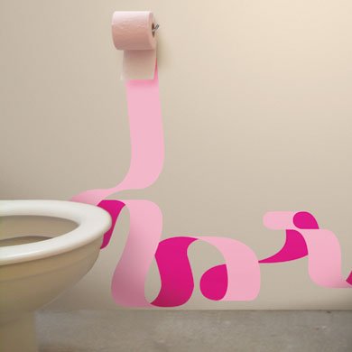 Pembe çiçek desenli, feminen bir duvar stickerı