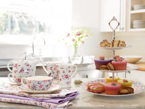 Doğal ışık alan, aydınlık bir oturma odası