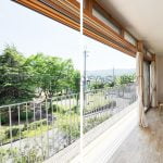 Cam-Balkon-Modern-Balkon-Dekorasyonu-5-Bydekorasyon