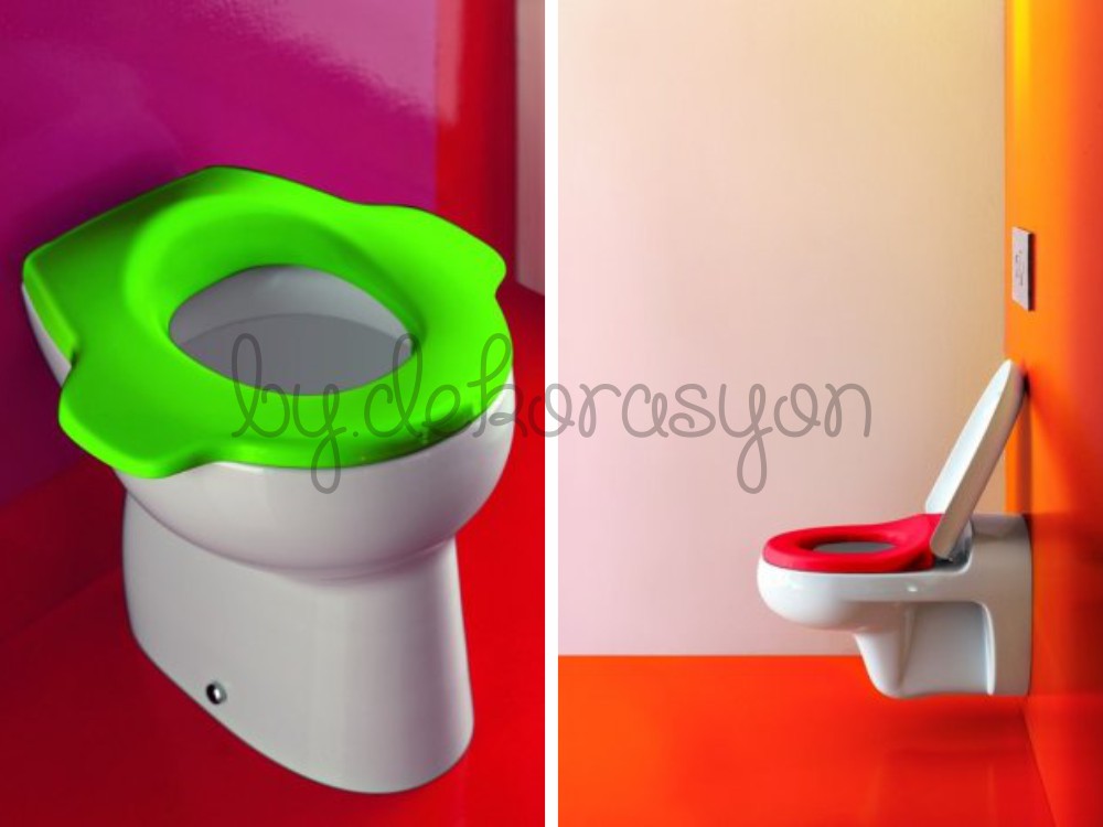 Farklı seviyelerde monte edilmiş renkli çocuk banyosu lavaboları