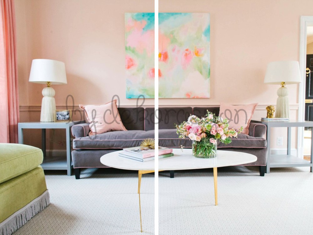 Lavanta ve lila tonlarında dekore edilmiş zarif bir oturma odası