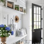 Acik_Raf_Uniteleri_(Open_Shelving)_Kullanin-Hem_Depolama_Hem_Sergi