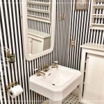 Cizgiler_(Stripes)_Banyo_Duvari